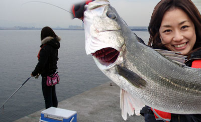 須磨海釣り公園でハネ釣りを女性である私がやってみた